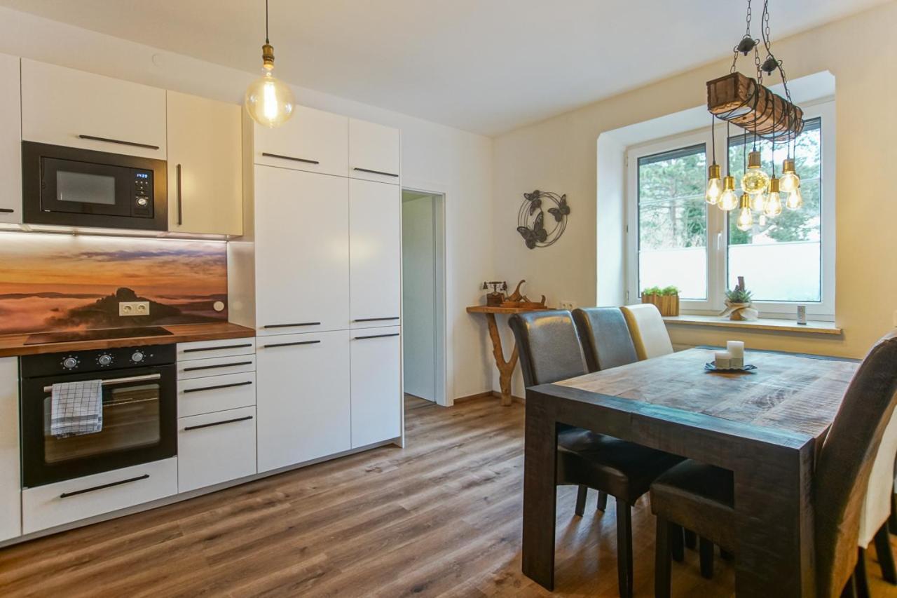 Auszeit Steiraland 6 Mit Ueberdachter Terasse Schoenen Garten Und Kostenlosen Parkplatz Leoben  Bagian luar foto